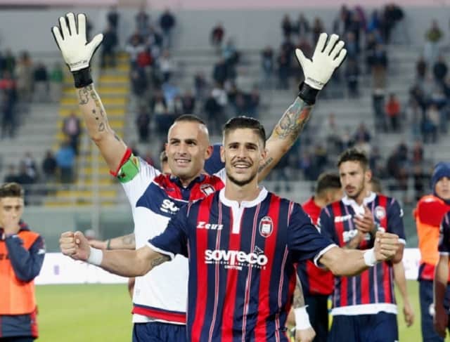 Soi kèo nhà cái trận Crotone vs Parma, 23/12/2020