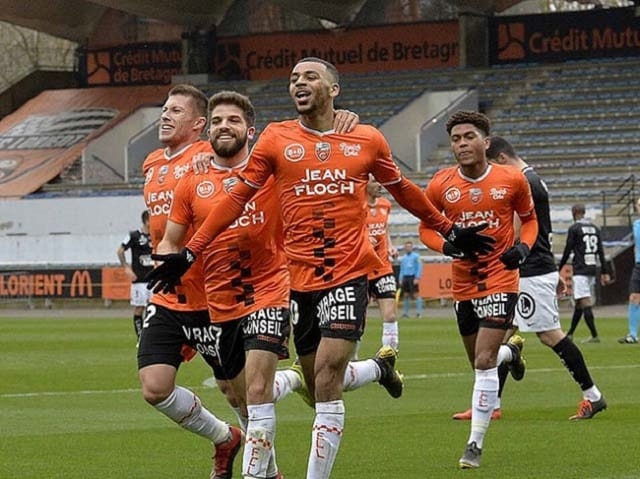 Soi kèo nhà cái trận Lorient vs Nimes, 13/12/2020