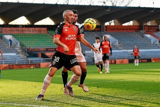 Soi kèo nhà cái trận Nimes vs Lorient, 24/01/2021