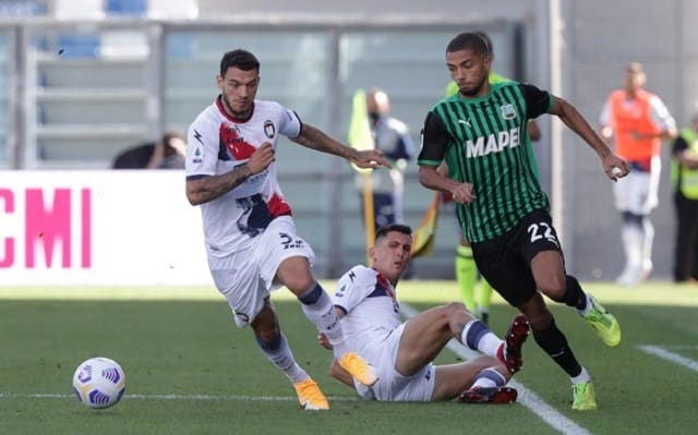 Soi kèo nhà cái trận Crotone vs Sassuolo, 15/2/2021