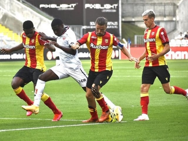 Soi kèo nhà cái trận Lens vs Dijon, 21/2/2021