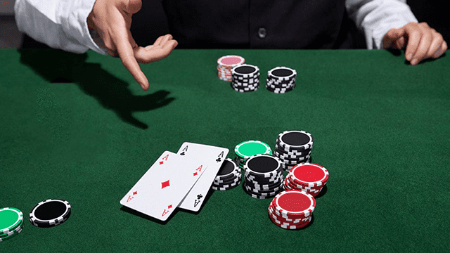 Ban phai lam gi de choi Poker truc tuyen lau dai